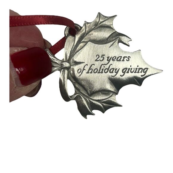 Longaberger 2005 Holiday 25th Christmas Anniversary Metal Basket Tie On #23169 - Picture 3 of 6